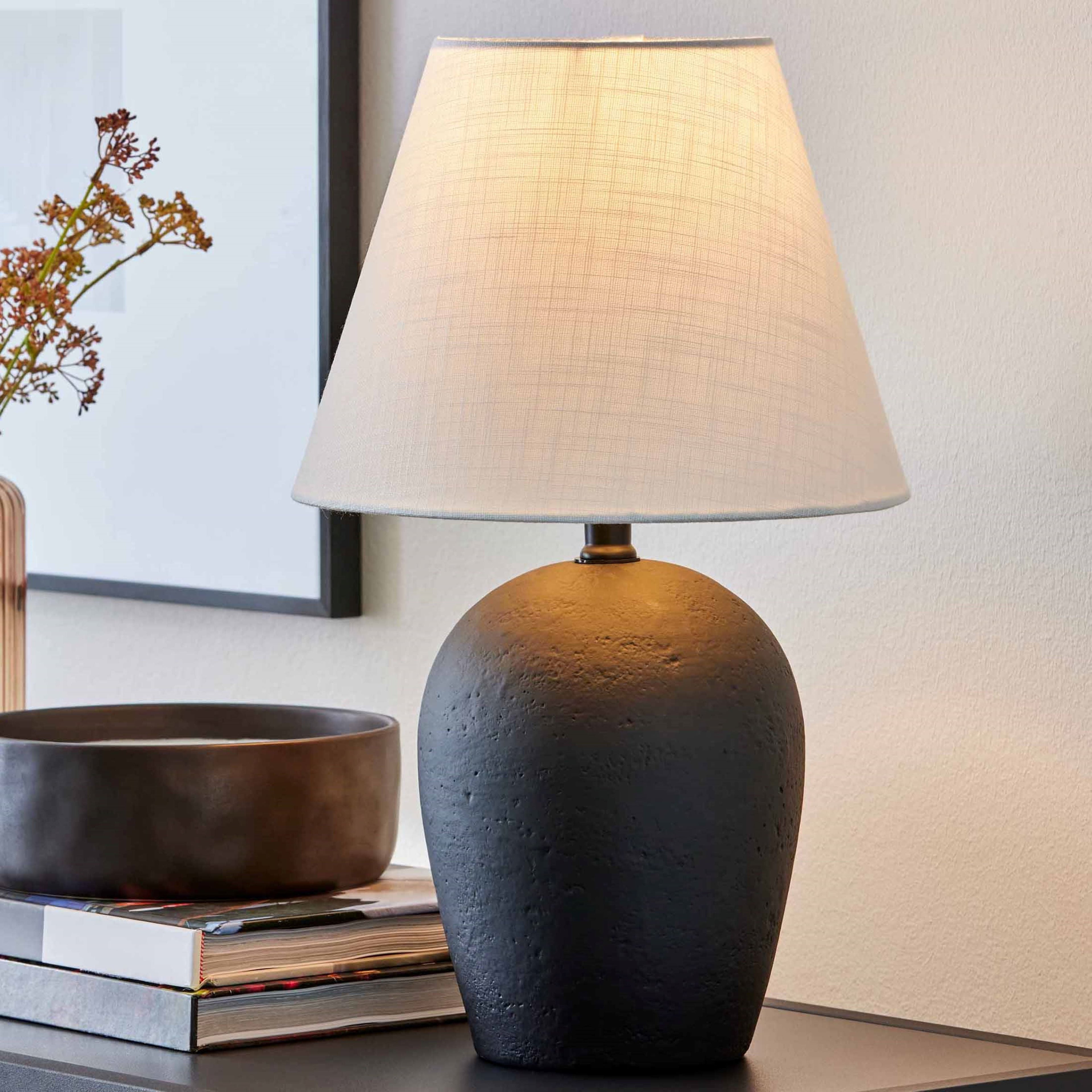 Cozylumi™ 18"H Ceramic Urn Style Table Lamp, Matte Black Finish, with White Linen